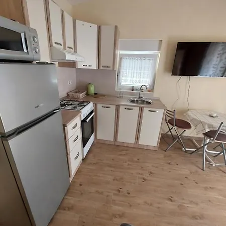 Piskoric Apartment Vir